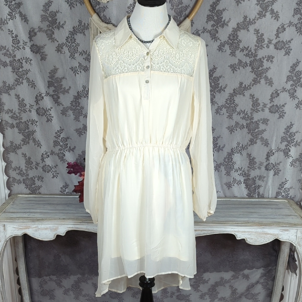 Love Fire Cream Lace High Low Long Sleeve Dress